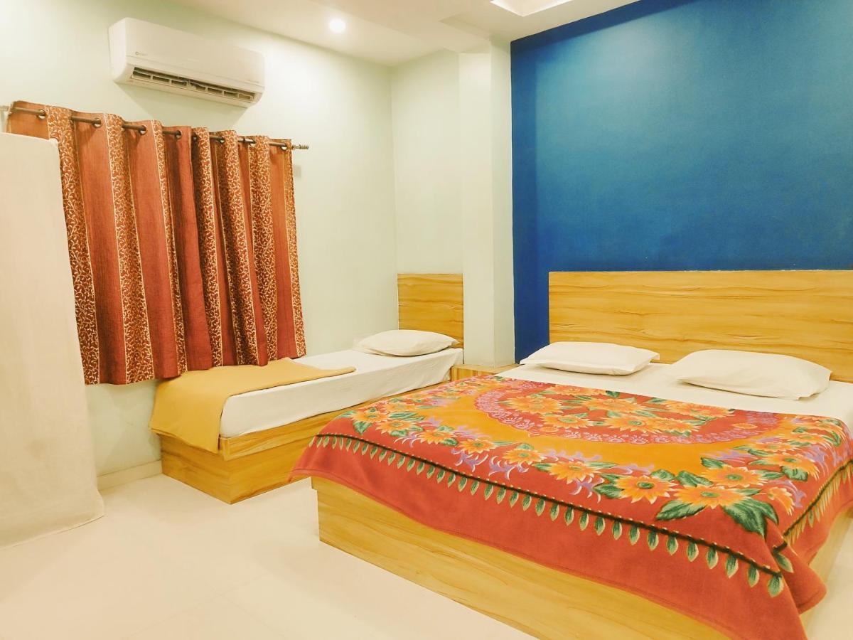 Hotel Guru Kripa - 500Mtr From Shreenathji Temple Nāthdwāra المظهر الخارجي الصورة